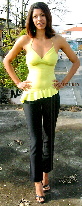 Date this attractive Brazil girl Adriana from ITAIM B5924