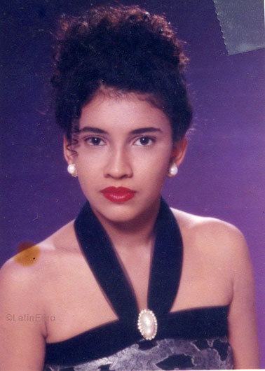 Date this gorgeous Brazil girl Anyra from TERESINA B5975