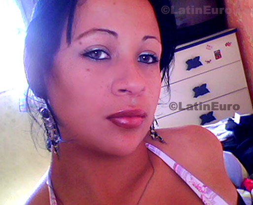 Date this lovely Brazil girl Karina from Sorocaba B59