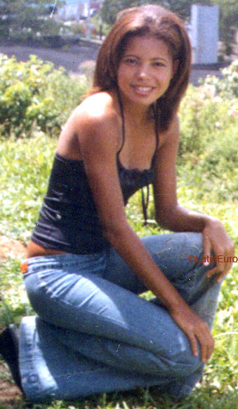 Date this nice looking Brazil girl Celia from ESCADA B6078