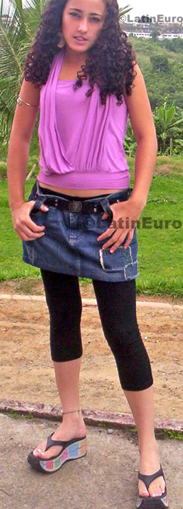 Date this sensual Brazil girl Fabricia from Cariacica B609