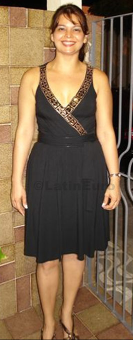 Date this voluptuous Brazil girl Nadja from Natal B613