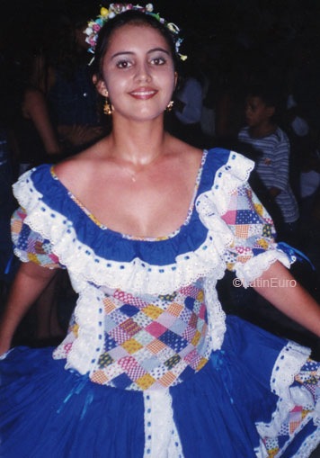 Date this tall Brazil girl Raquel from FORTALEZA B6132