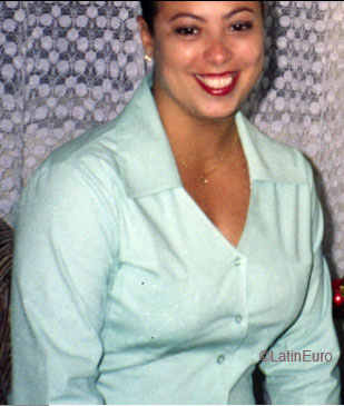 Date this delightful Brazil girl Cristiane from RIO DE JANEIRO B6163