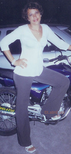 Date this attractive Brazil girl Andreia from RIO DE JANEIRO B6169