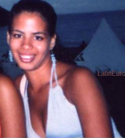 Date this attractive Brazil girl Giselle from RIO DE JANEIRO B6194