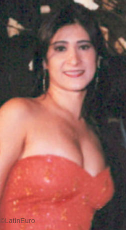 Date this attractive Brazil girl Viviane from GOIANIA B6259