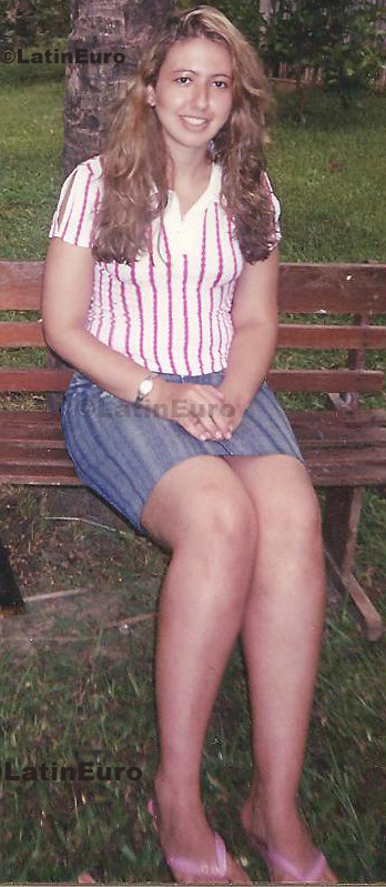 Date this gorgeous Brazil girl Priscila from Saquarema B631