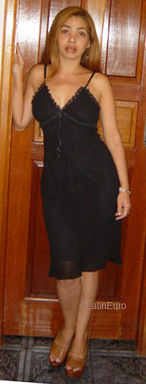 Date this beautiful Brazil girl Luceana from RIO DE JANEIRO B6408