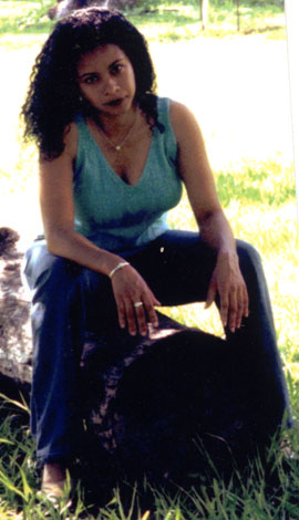 Date this sultry Brazil girl Silvana from LONDRINA B6703