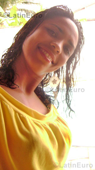 Date this voluptuous Brazil girl Debora from Santos B680