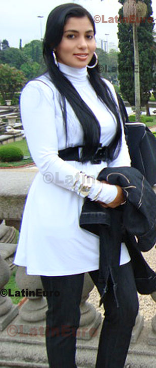 Date this gorgeous Brazil girl Daina from Manaus B683