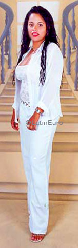 Date this lovely Brazil girl Fabiana from BARRETOS B6857