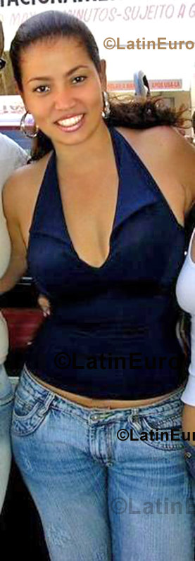 Date this happy Brazil girl Lilian from Goiania B698