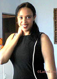 Date this happy Brazil girl Viviane from BARUERI B7060