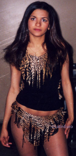 Date this lovely Brazil girl Ellen from MANAUS B7176
