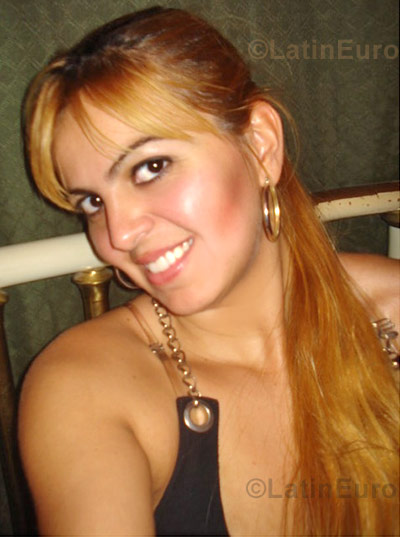 Date this beautiful Brazil girl Monique from Rio de Janeiro B724
