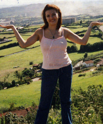 Date this young Brazil girl Valquiria from GOIANA B7273