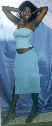 Date this happy Brazil girl Vera from RIO DE JANEIRO B7349