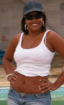 Date this stunning Brazil girl Magna from SALVADOR B7352