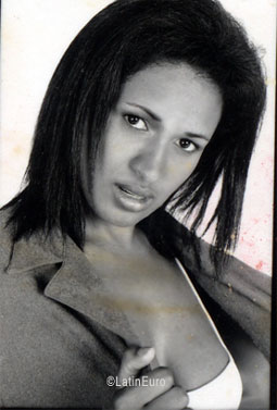 Date this nice looking Brazil girl Alfrania from SAO PAULO B7402