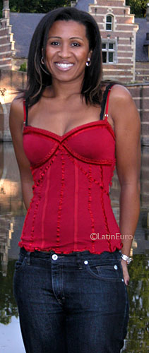 Date this happy Brazil girl Edila from SAO PAULO B7582