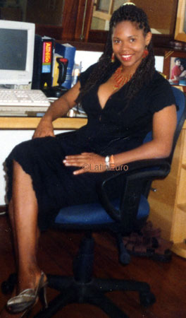 Date this pretty Brazil girl Luceine from SALVADOR B7593