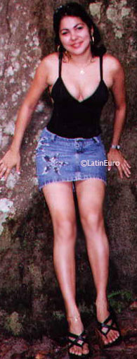 Date this attractive Brazil girl Ariades from MANAUS B7636