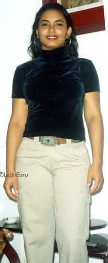 Date this cute Brazil girl Rosemeire from RIO DE JANEIRO B7646