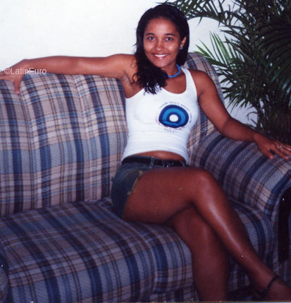 Date this sensual Brazil girl Serleide from ITABUNA B7877