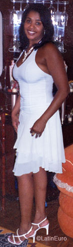 Date this gorgeous Brazil girl Lucinha from BELO HORIZONTE B8082