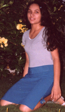 Date this sensual Brazil girl Daniela from BARRO B8093