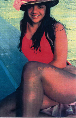 Date this good-looking Brazil girl Claudine from SAO PAULO B8376