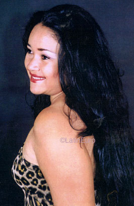 Date this attractive Brazil girl Martha from BRASILIA B8493