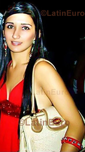 Date this cute Brazil girl Mayara from Belo Horizonte B850