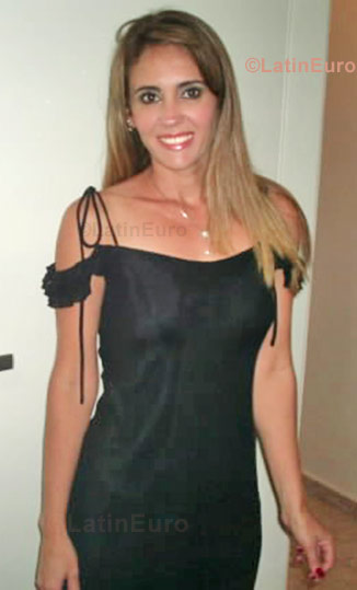 Date this tall Brazil girl Sandra from Catalao B852