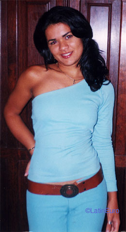 Date this charming Brazil girl Poliana from TEIXEIRA DE FREITAS B8525