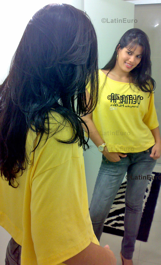 Date this tall Brazil girl Ismenia from Feira de Santana B853