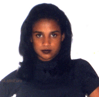 Date this stunning Brazil girl Angela from SAO PAULO B8535