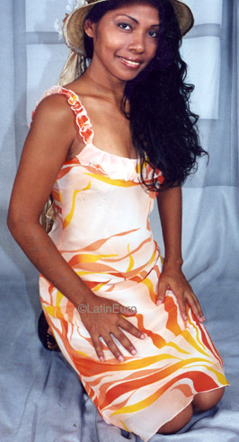 Date this voluptuous Brazil girl Alexandrina from CAMPO GRANDE B8587