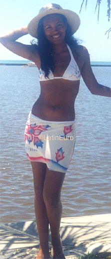 Date this delightful Brazil girl Daniella from BRASILIA B8660