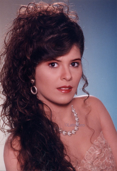 Date this gorgeous Brazil girl Valeria from SAO PAULO B8699