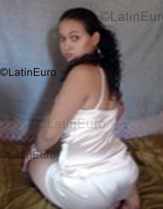 Date this foxy Brazil girl Natalia from Domingos Mourao B884
