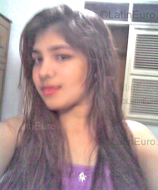 Date this sultry Brazil girl Hayanne from Fortaleza B890