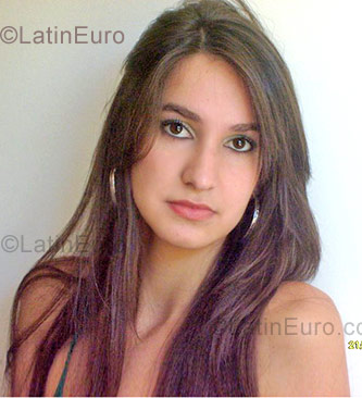Date this foxy Brazil girl Bruna from Salavador B901