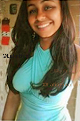 Date this voluptuous Brazil girl Adilucia from Alagoinhas B911