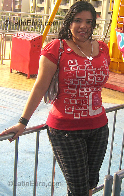 Date this nice looking Colombia girl Luisa from Barranquilla C7961