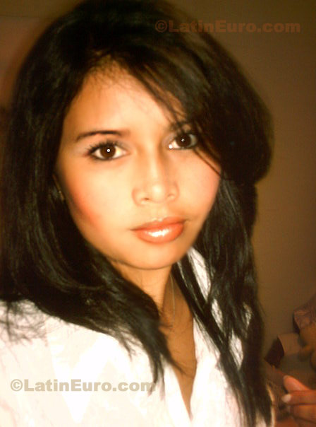 Date this fun Colombia girl Carol from Bogota C8144