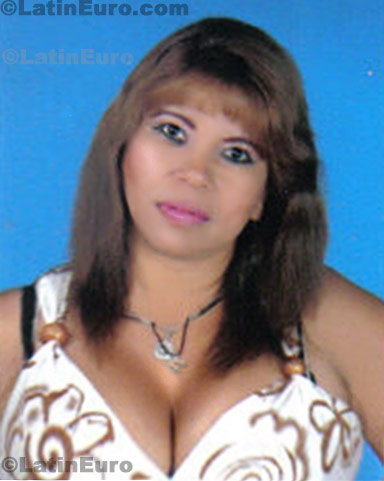 Date this sensual Colombia girl Luz from  C8151