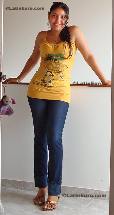 Date this hot Colombia girl Erika from Villavicencio C8269